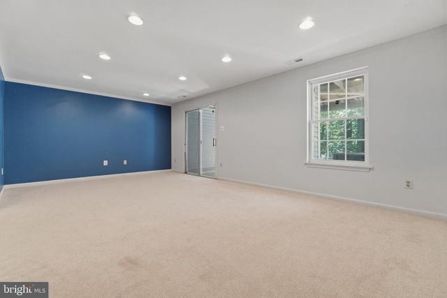 14 LAMBETH BRIDGE CT, Lutherville Timonium, MD 21093