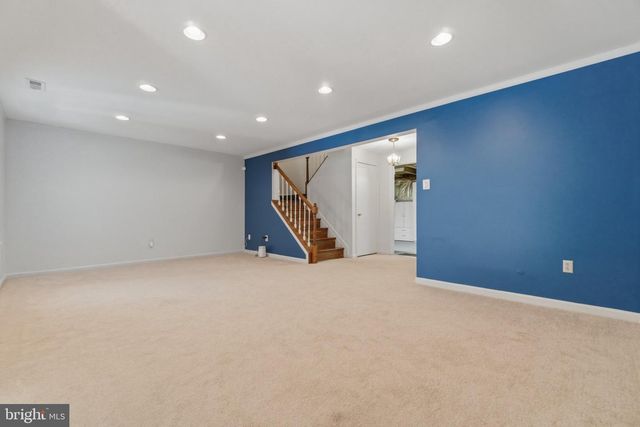 14 LAMBETH BRIDGE CT, Lutherville Timonium, MD 21093