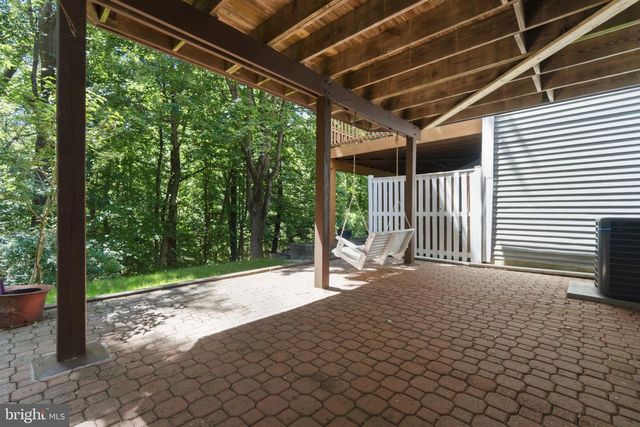 14 LAMBETH BRIDGE CT, Lutherville Timonium, MD 21093