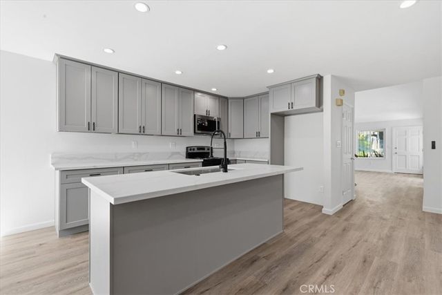 10445 Larwin unit 3 3, Chatsworth, CA 91311