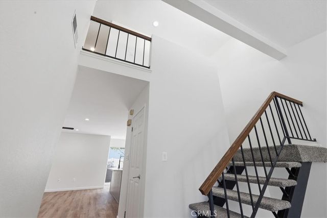 10445 Larwin unit 3 3, Chatsworth, CA 91311