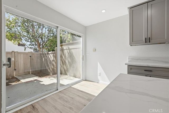 10445 Larwin unit 3 3, Chatsworth, CA 91311