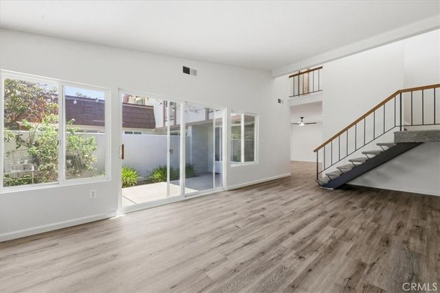 10445 Larwin unit 3 3, Chatsworth, CA 91311