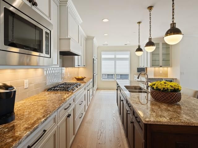 875 Lake Street N 310, Wayzata, MN 55391
