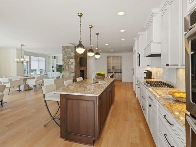 875 Lake Street N 310, Wayzata, MN 55391