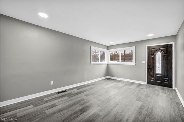 109 Forest Drive, Bedford, OH 44146