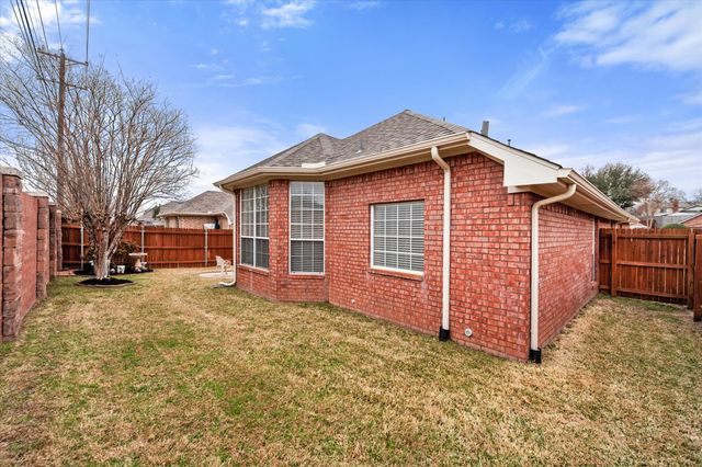 2921 Windstone Court, Bedford, TX 76021