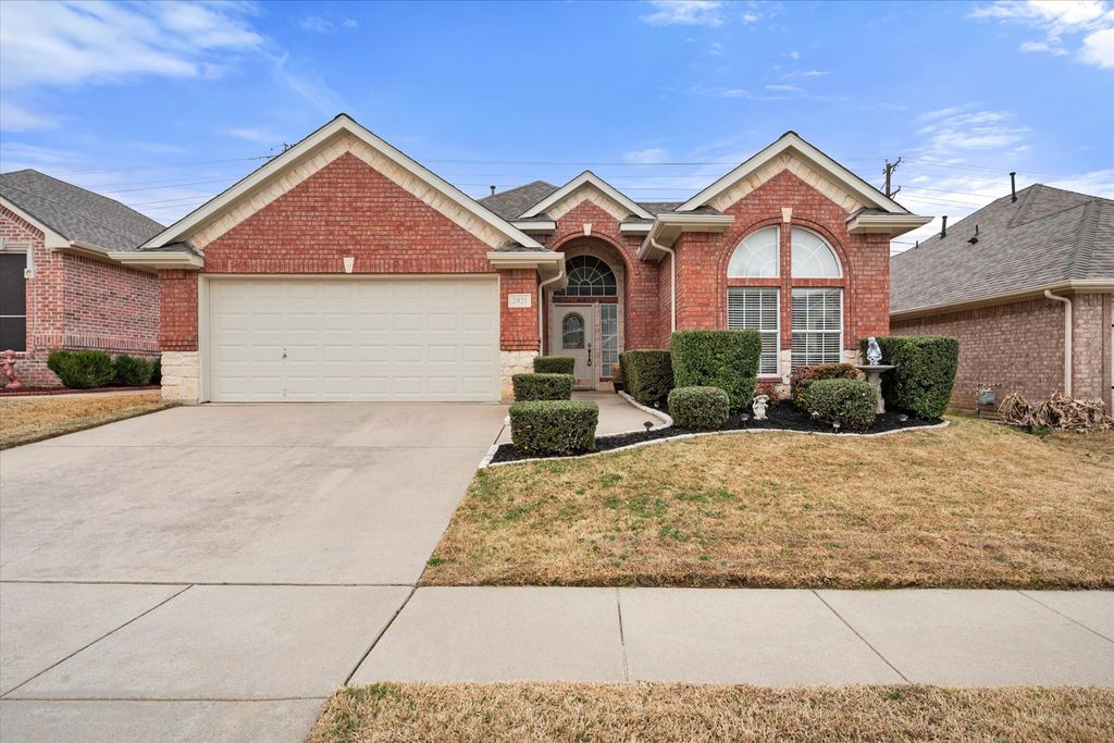 2921 Windstone Court, Bedford, TX 76021