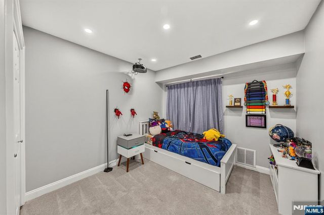 513 Windsor Drive, Palisades Park, NJ 07650