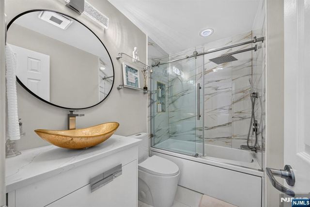 513 Windsor Drive, Palisades Park, NJ 07650