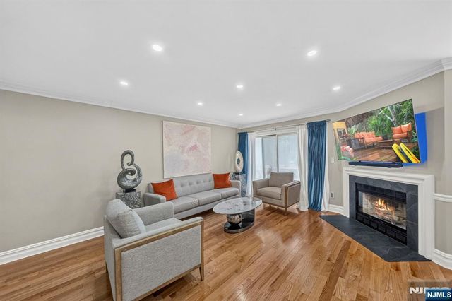 513 Windsor Drive, Palisades Park, NJ 07650
