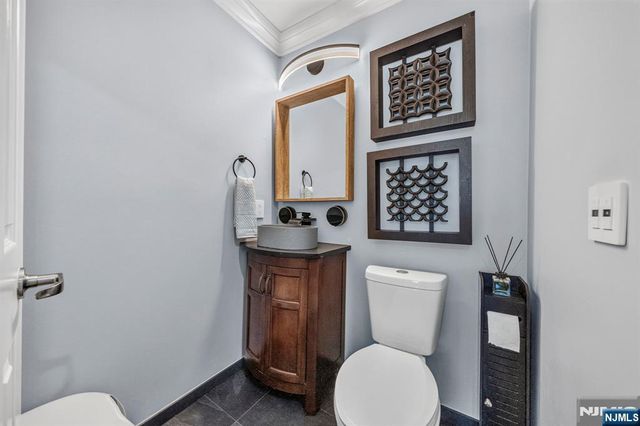 513 Windsor Drive, Palisades Park, NJ 07650