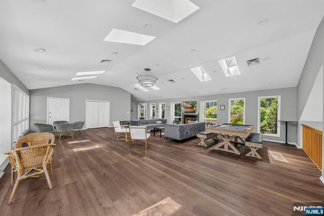 513 Windsor Drive, Palisades Park, NJ 07650