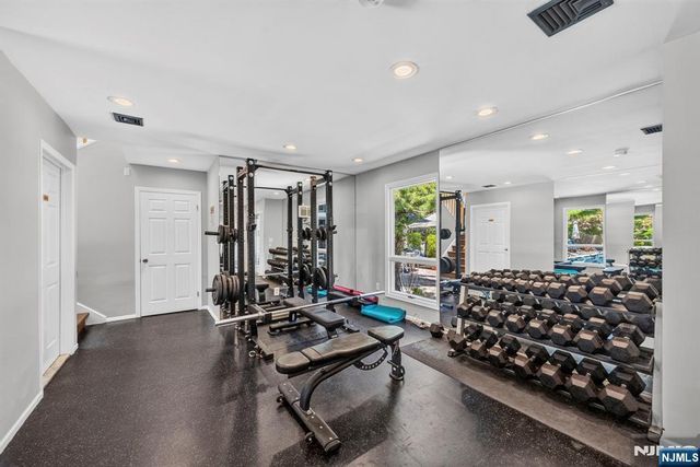 513 Windsor Drive, Palisades Park, NJ 07650