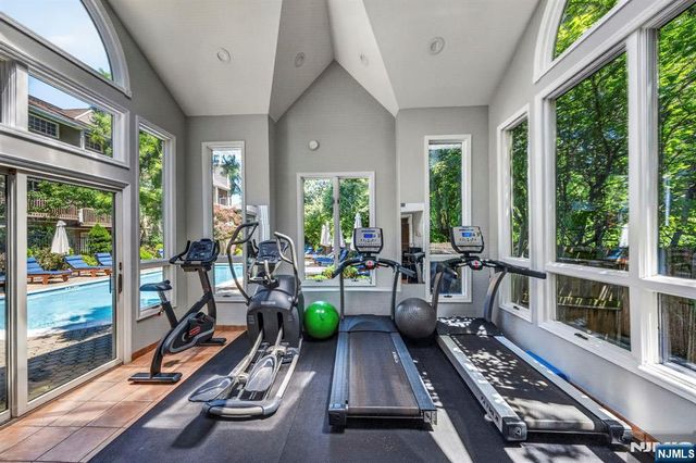 513 Windsor Drive, Palisades Park, NJ 07650