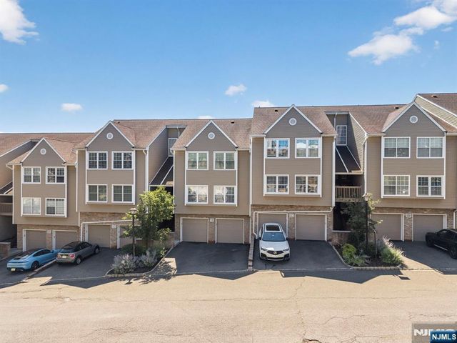 513 Windsor Drive, Palisades Park, NJ 07650