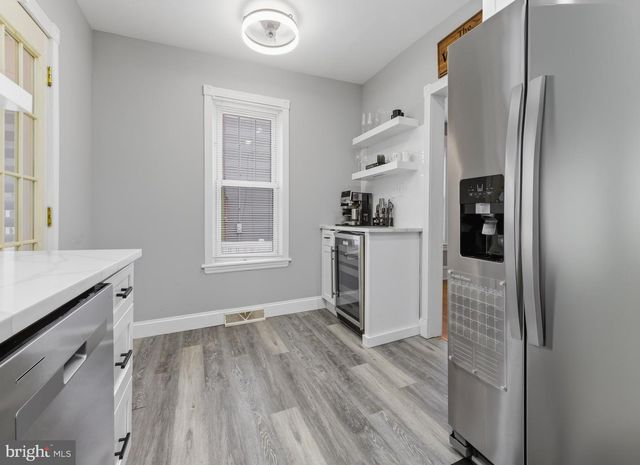 153 OAKLAND AVE, Audubon, NJ 08106