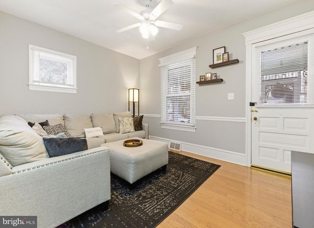 153 OAKLAND AVE, Audubon, NJ 08106