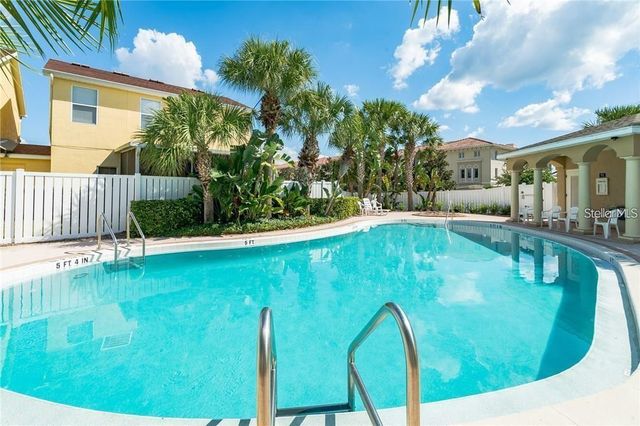 10217 DOLCE VISTA DRIVE NE, St Petersburg, FL 33702