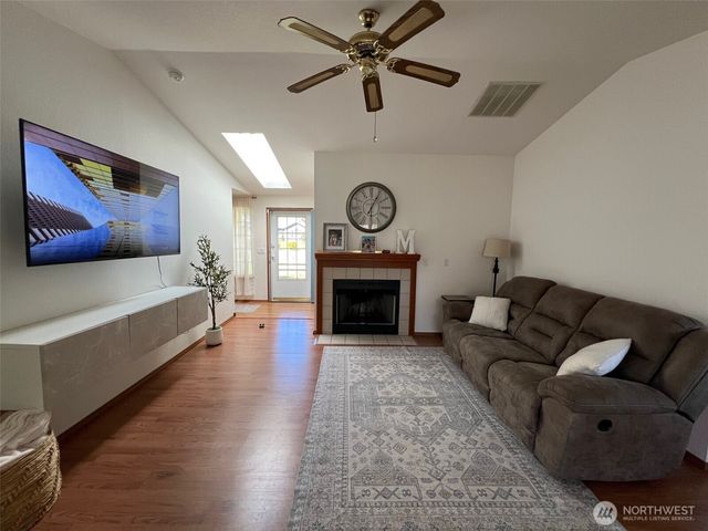 6021 57th Avenue SE, Lacey, WA 98513