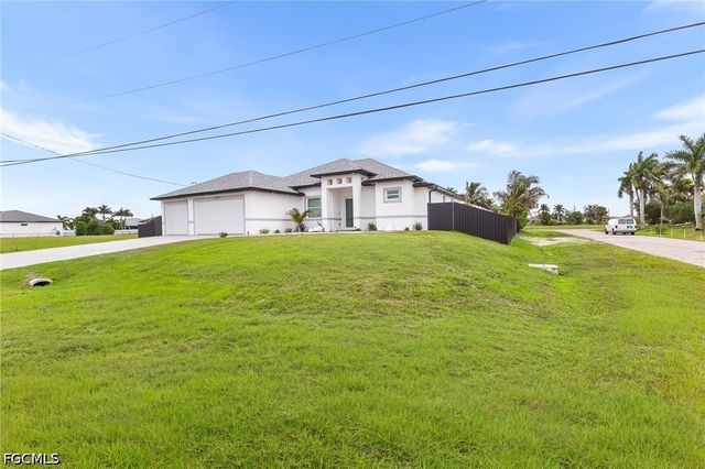 2837 NW 3rd ST, Cape Coral, FL 33993
