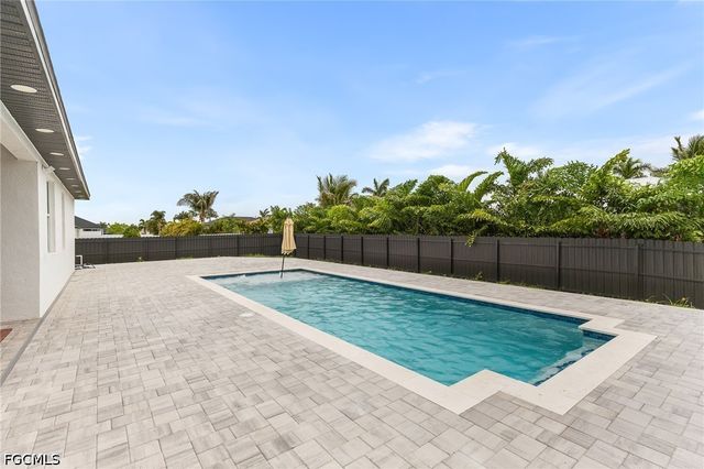 2837 NW 3rd ST, Cape Coral, FL 33993