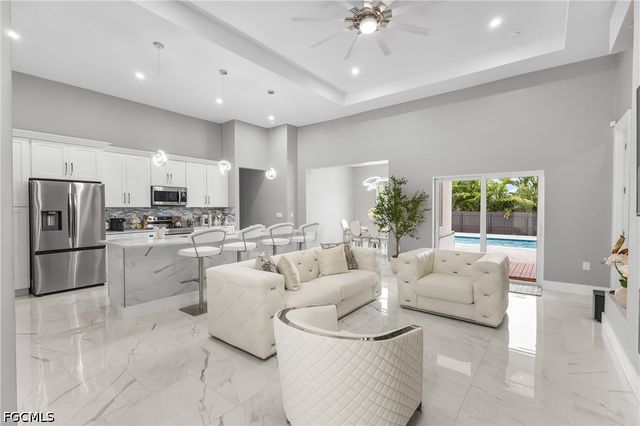2837 NW 3rd ST, Cape Coral, FL 33993