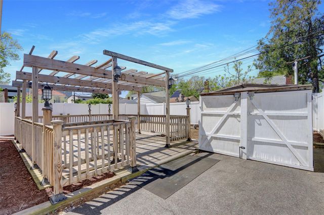 14-46 142 Street, Whitestone, NY 11357