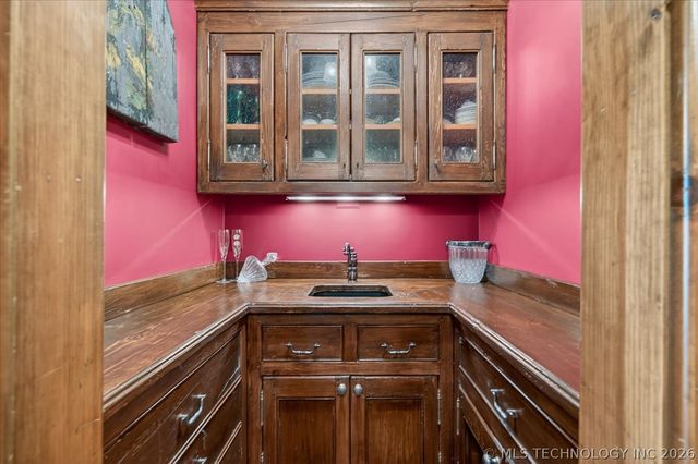 3987 Silver Lake Road, Bartlesville, OK 74006