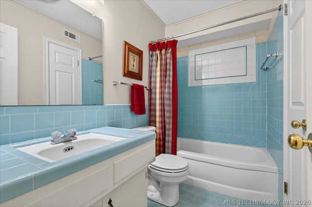 3987 Silver Lake Road, Bartlesville, OK 74006