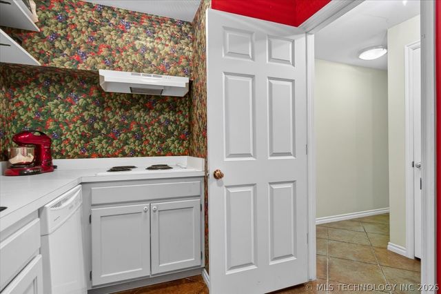 3987 Silver Lake Road, Bartlesville, OK 74006