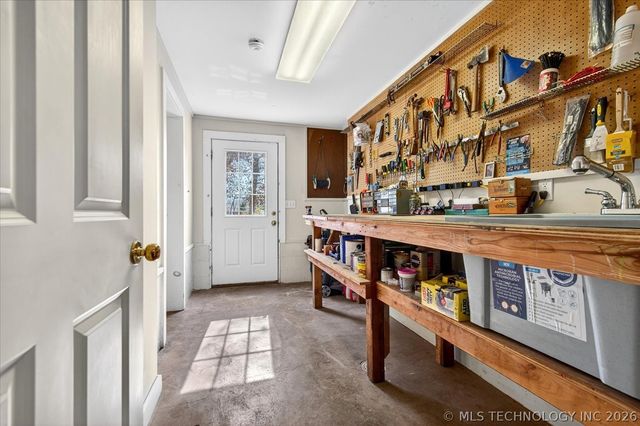 3987 Silver Lake Road, Bartlesville, OK 74006