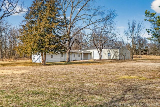 3987 Silver Lake Road, Bartlesville, OK 74006