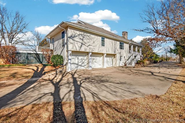 3987 Silver Lake Road, Bartlesville, OK 74006