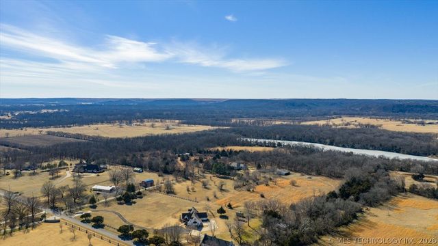 3987 Silver Lake Road, Bartlesville, OK 74006