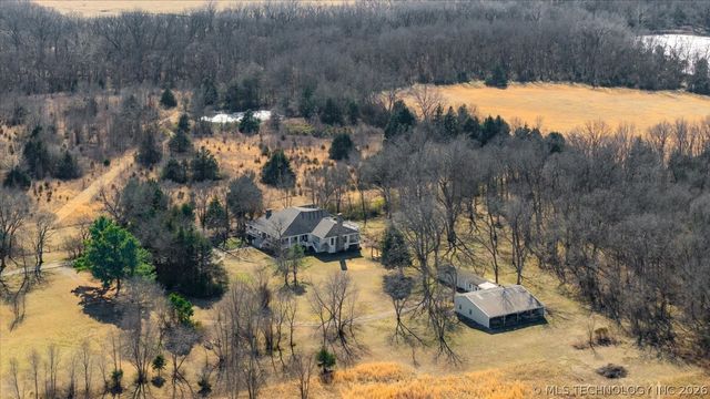 3987 Silver Lake Road, Bartlesville, OK 74006