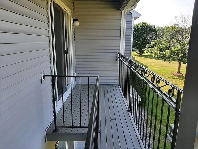 74 Tennis Plaza Rd 26, Dracut, MA 01826