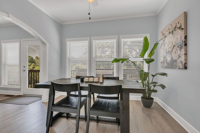 1004 Bradby Dr, Burns, TN 37029