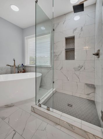 1004 Bradby Dr, Burns, TN 37029