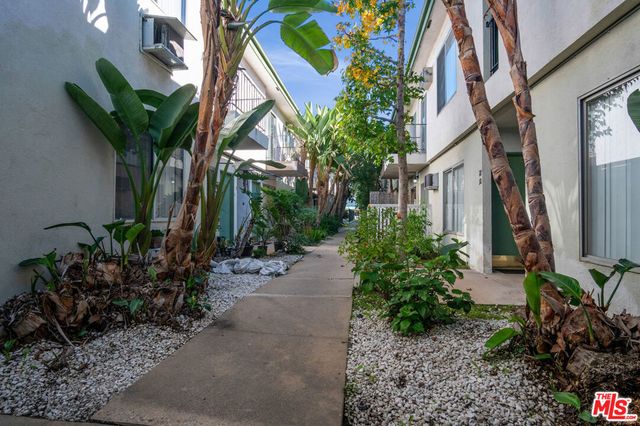 4215 Vineland Avenue, North Hollywood, CA 91602