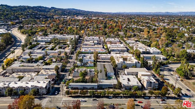 4215 Vineland Avenue, North Hollywood, CA 91602