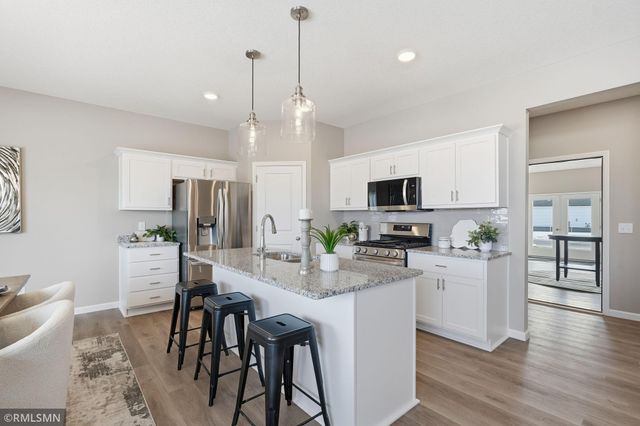 672 47th Avenue NE, Saint Cloud, MN 56304