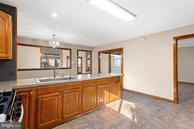 2623 KNIGHTS RD, Bensalem, PA 19020