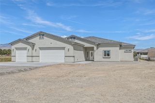 2981 Torrey Pines Avenue, Pahrump, NV 89048