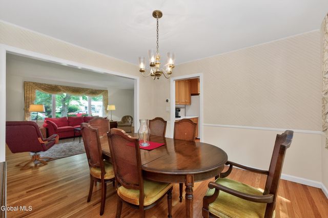 1222 Hempstead Road, Niskayuna, NY 12309