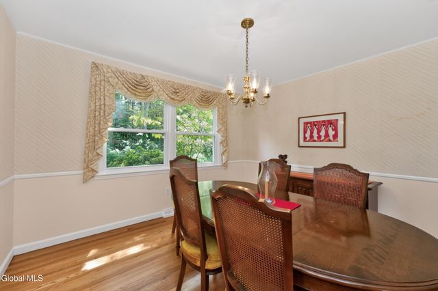 1222 Hempstead Road, Niskayuna, NY 12309