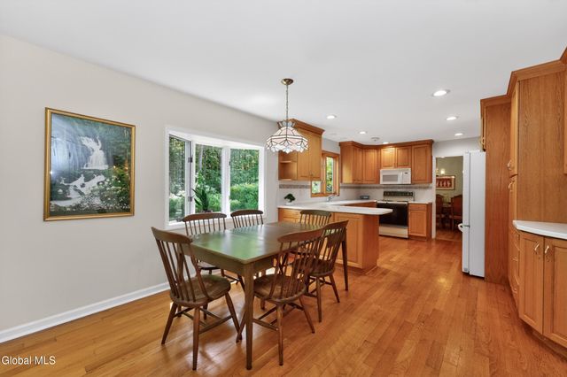 1222 Hempstead Road, Niskayuna, NY 12309
