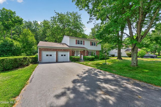 1222 Hempstead Road, Niskayuna, NY 12309