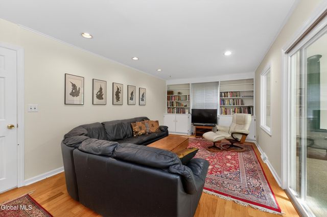 1222 Hempstead Road, Niskayuna, NY 12309