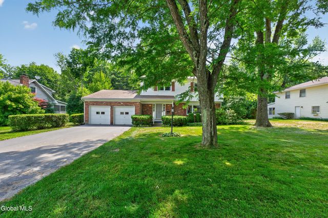 1222 Hempstead Road, Niskayuna, NY 12309